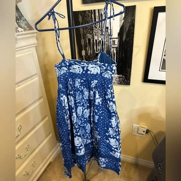 The Gap Batik 100% linen lined dress with adjustable tie straps and pockets - Picture 4 of 9